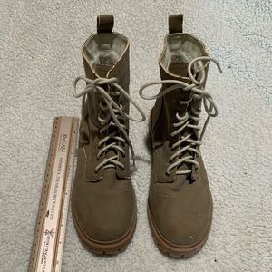 Combat Chunky Boots Woman 8.5us ‼️
